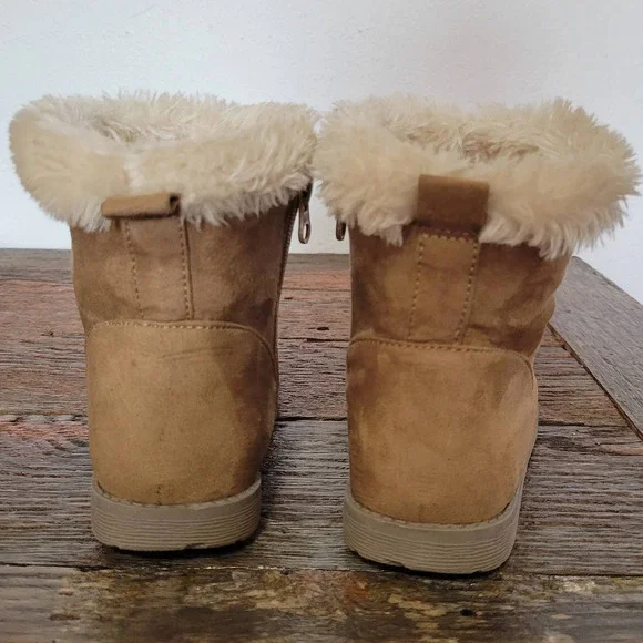 Cat & Jack Tan Faux Suede Faux Fur Ankle Booties - Picture 5 of 10
